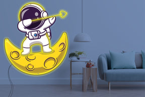 Neon LED schriftzug sign schild light strip gelb online home dekor, astronaut und der mond